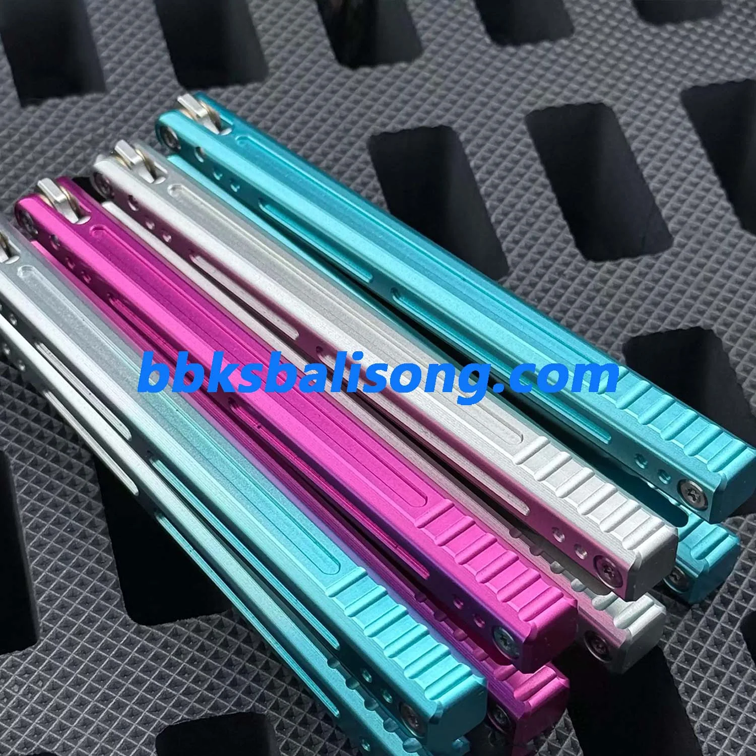 Asgard Blue Sky Original Balisong 7075 Aluminum Bushings System - Image 8