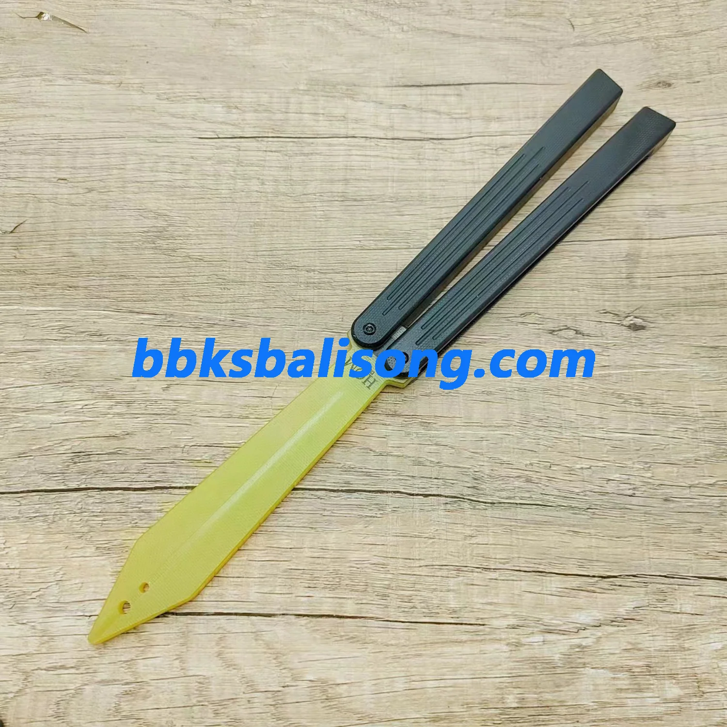Baliplus HOM G10ST Balisong Clone - Image 8