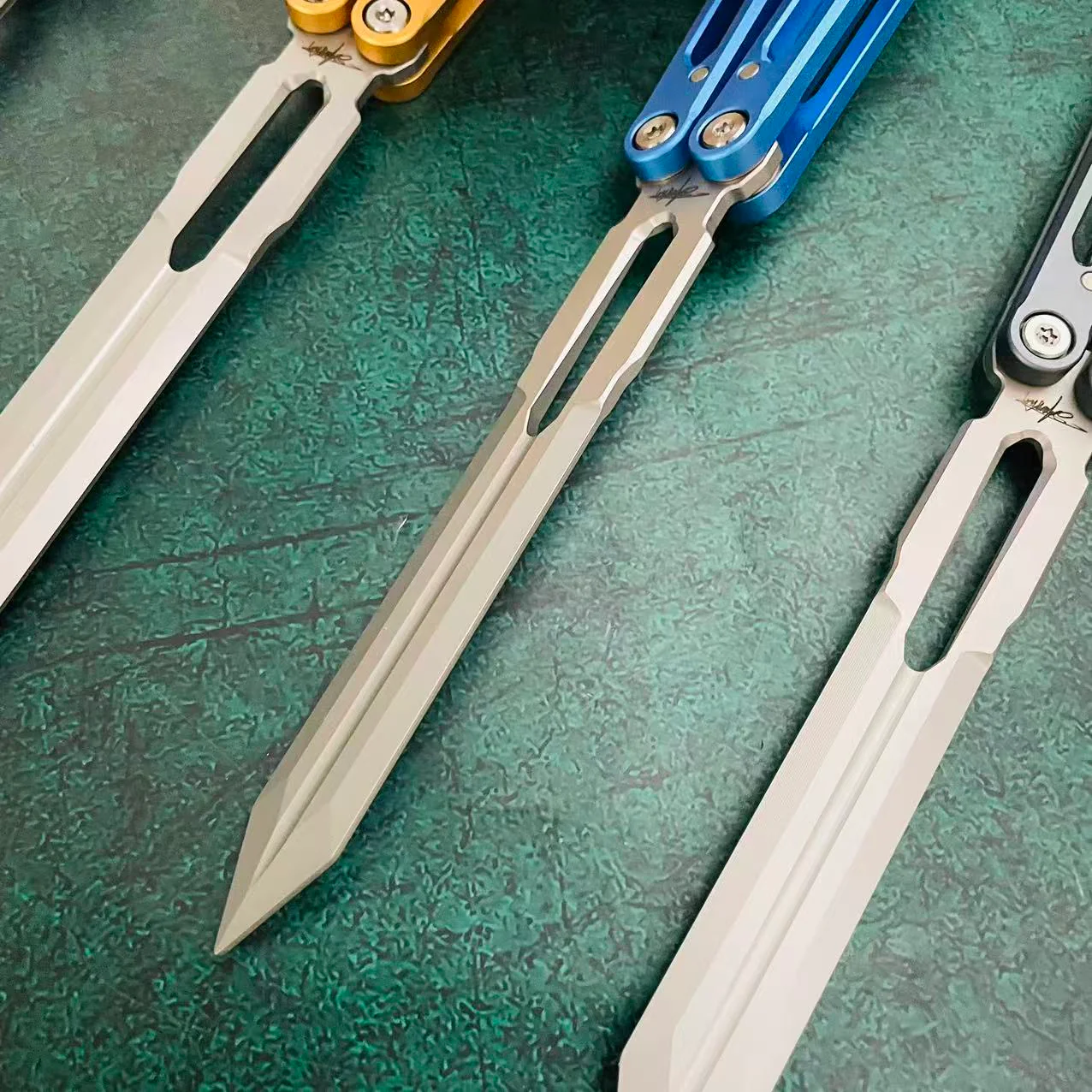 Banshu 8802 Original Balisong 7075 Aluminum Handle - Image 6