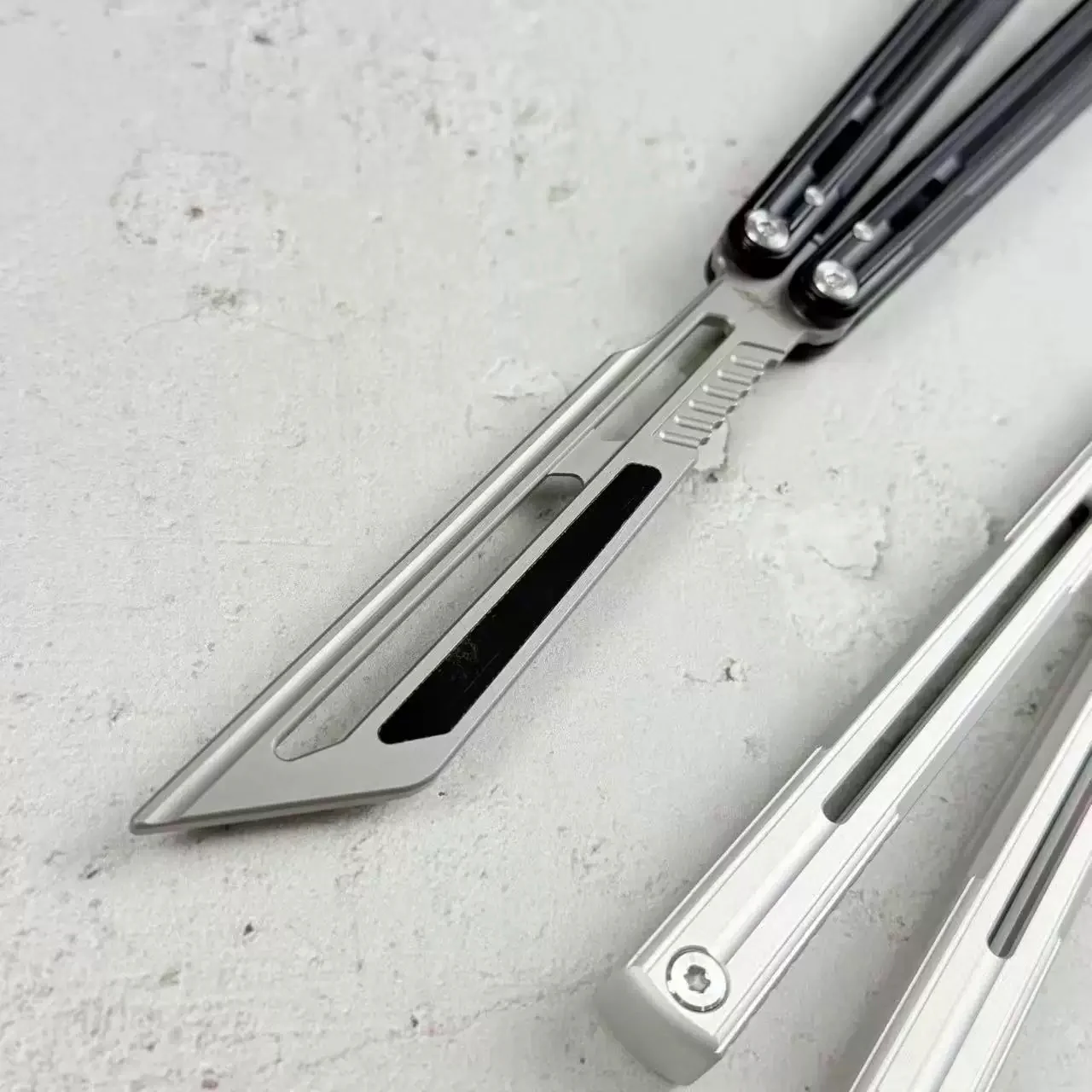 Banshu 8805 Original Balisong 7075 Aluminum - Image 2