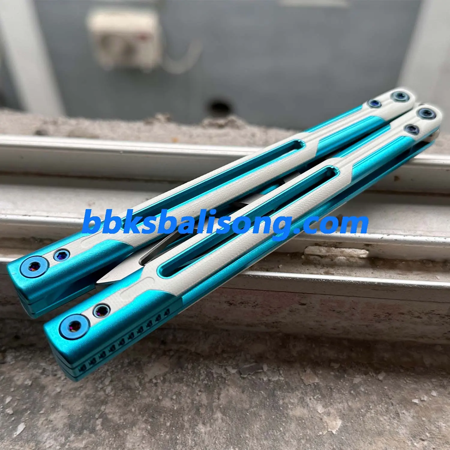 WZM Cygnus V2 Balisong Clone - Image 10